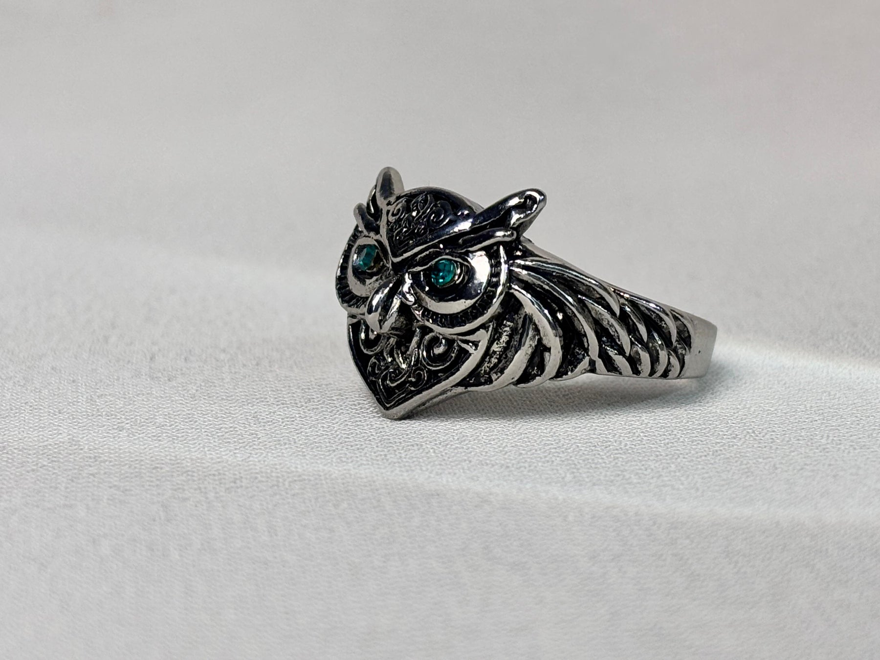 Majestic Owl Ring - Symbol of Wisdom and Style